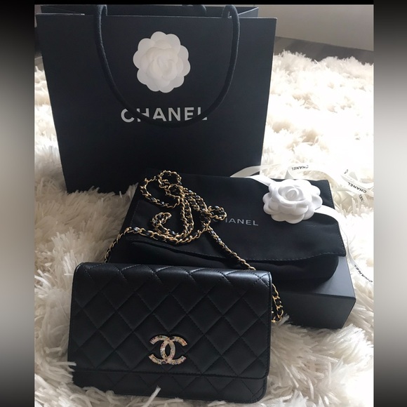 Gorgeous Chanel Lambskin Quilted WOC with Gold Chain & Multicolored Crystal CC - Picture 7 of 8